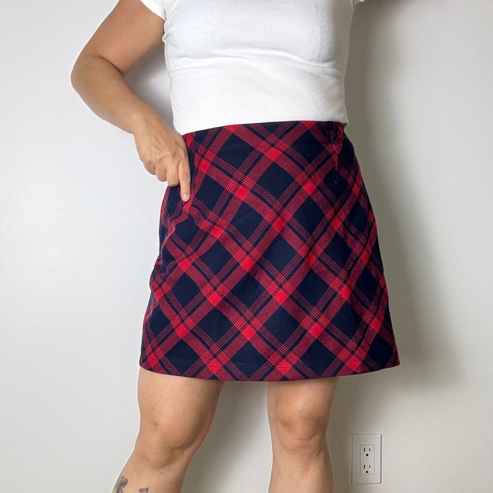 Plus size city chic plaid mini skirt size 16 red and navy